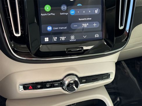 New 2026 Volvo XC40 B5 Plus w/ Protection Package Premier image 25