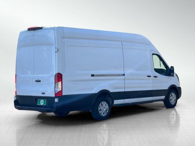 Used 2022 Ford E-Transit 148 High Roof Extended RWD image 4