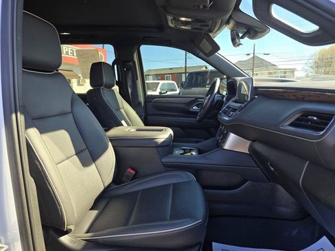 Used 2023 Chevrolet Tahoe Premier w/ Premium Package image 10