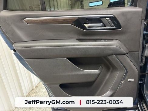 Used 2025 Chevrolet Tahoe Premier w/ Sun And Tow Package AWD/4WD image 27