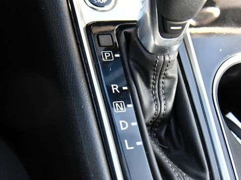 Used 2024 Nissan Altima 2.5 SV image 24