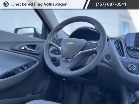 Used 2023 Chevrolet Malibu LS image 27