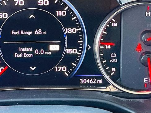 Used 2022 GMC Acadia Denali w/ Denali Ultimate Package image 12