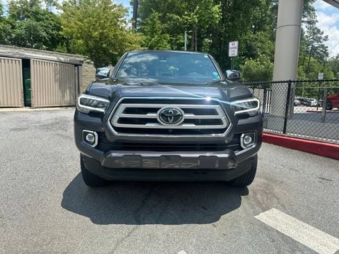 Used 2022 Toyota Tacoma Limited AWD/4WD image 2