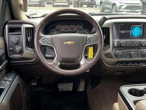 Used 2016 Chevrolet Silverado 1500 LTZ Z71 w/ LTZ Plus Package AWD/4WD image 6