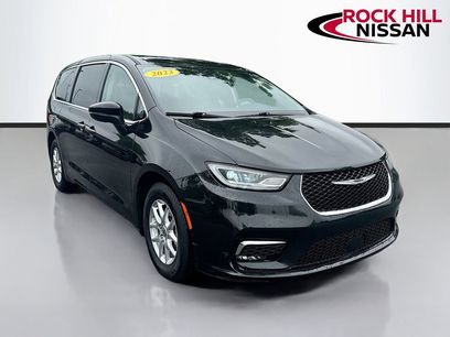 Used 2023 Chrysler Pacifica Touring-L