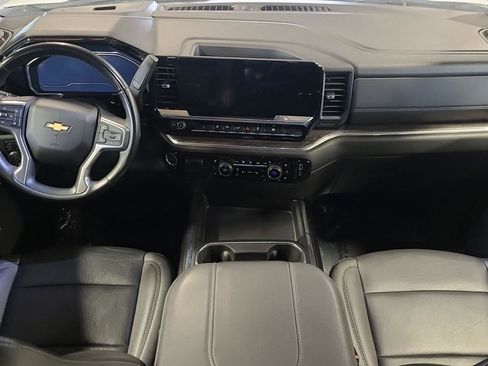 Used 2024 Chevrolet Silverado 2500 LTZ w/ LTZ Convenience Package image 10
