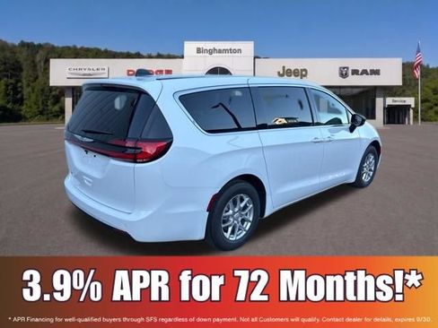 New 2026 Chrysler Pacifica Select FWD image 6