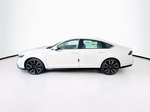 Used 2023 Honda Accord Touring image 3