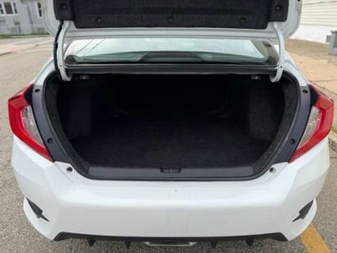 Used 2019 Honda Civic Sport image 10
