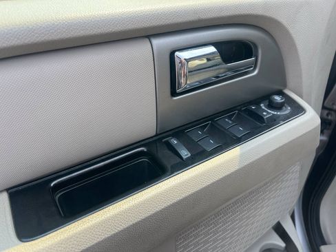 Used 2014 Ford Expedition Limited w/ Equipment Group 301A AWD/4WD image 16