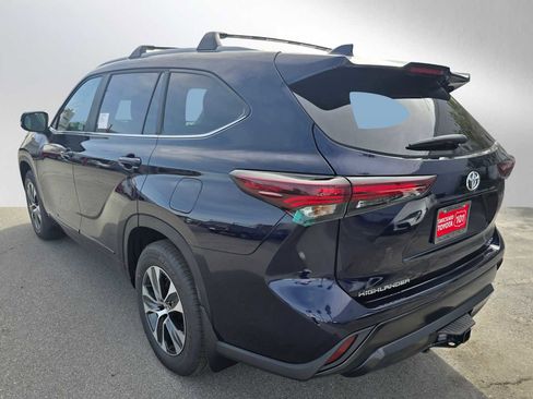New 2026 Toyota Highlander XLE image 5