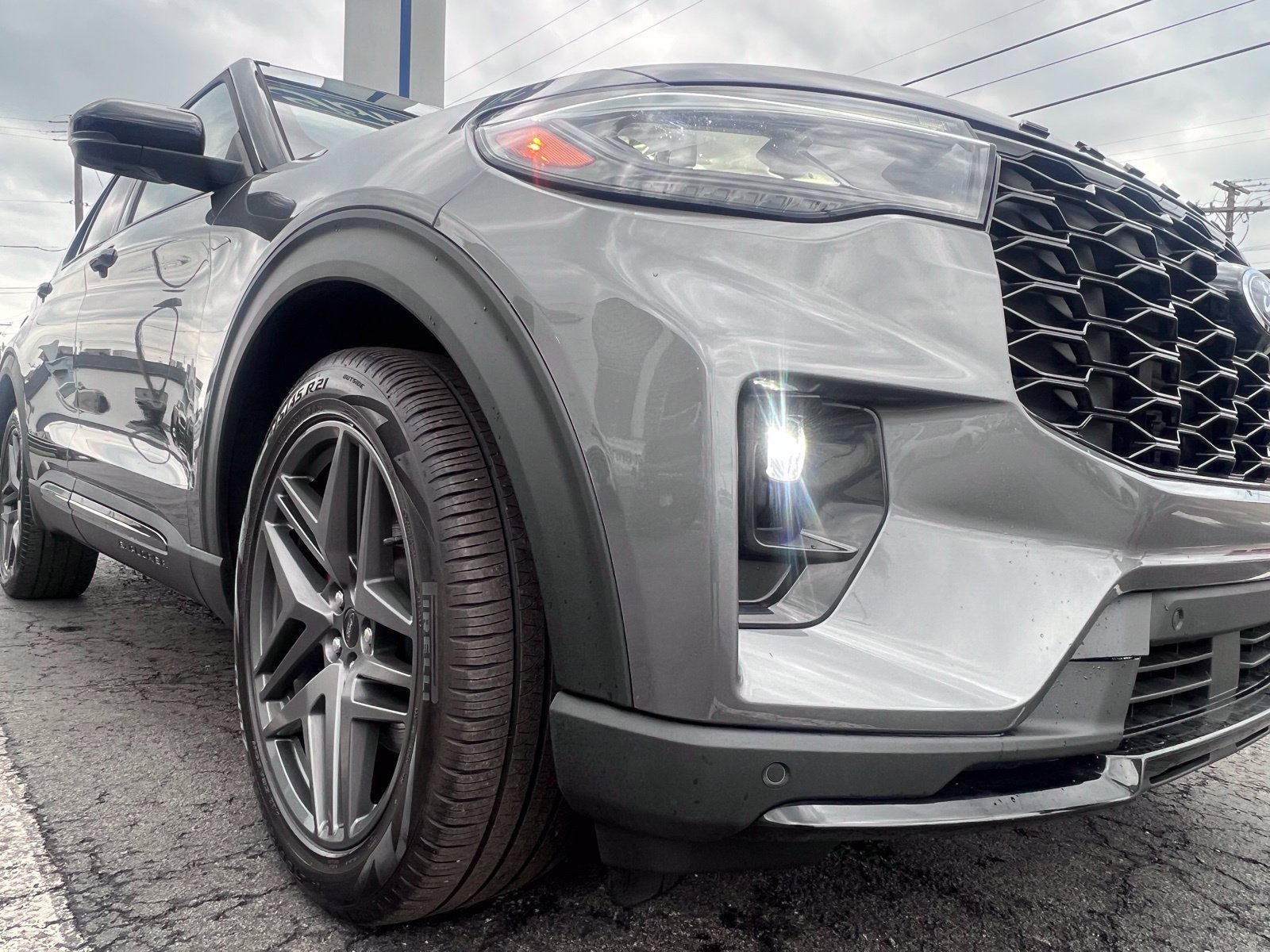 Certified 2025 Ford Explorer ST w/ Sun And Sound Package AWD/4WD image 8