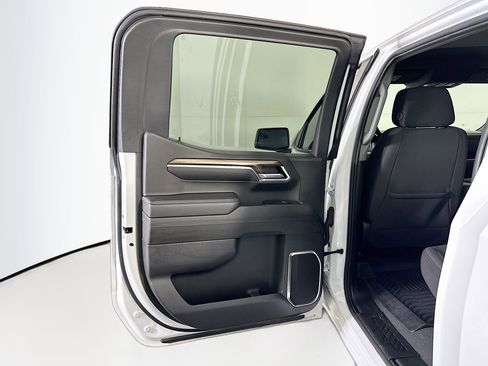 Used 2024 Chevrolet Silverado 1500 LT image 25