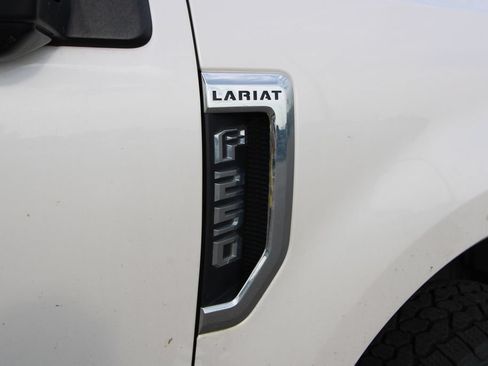 Used 2019 Ford F250 Lariat w/ Lariat Ultimate Package AWD/4WD image 13