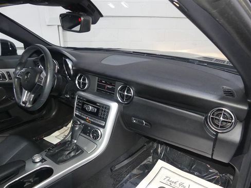 Used 2014 Mercedes-Benz SLK 250 image 23