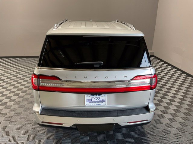 Used 2019 Lincoln Navigator Reserve AWD/4WD image 12