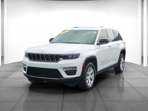 Used 2022 Jeep Grand Cherokee Limited AWD/4WD image 3