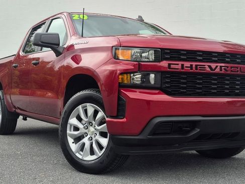 Used 2020 Chevrolet Silverado 1500 Custom w/ Custom Value Package AWD/4WD image 2