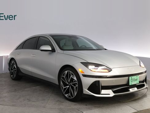Used 2023 Hyundai Ioniq 6 Limited w/ Cargo Package RWD image 13