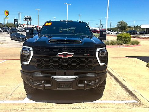 Used 2026 Chevrolet Silverado 2500 ZR2 w/ ZR2 Bison Edition AWD/4WD image 2