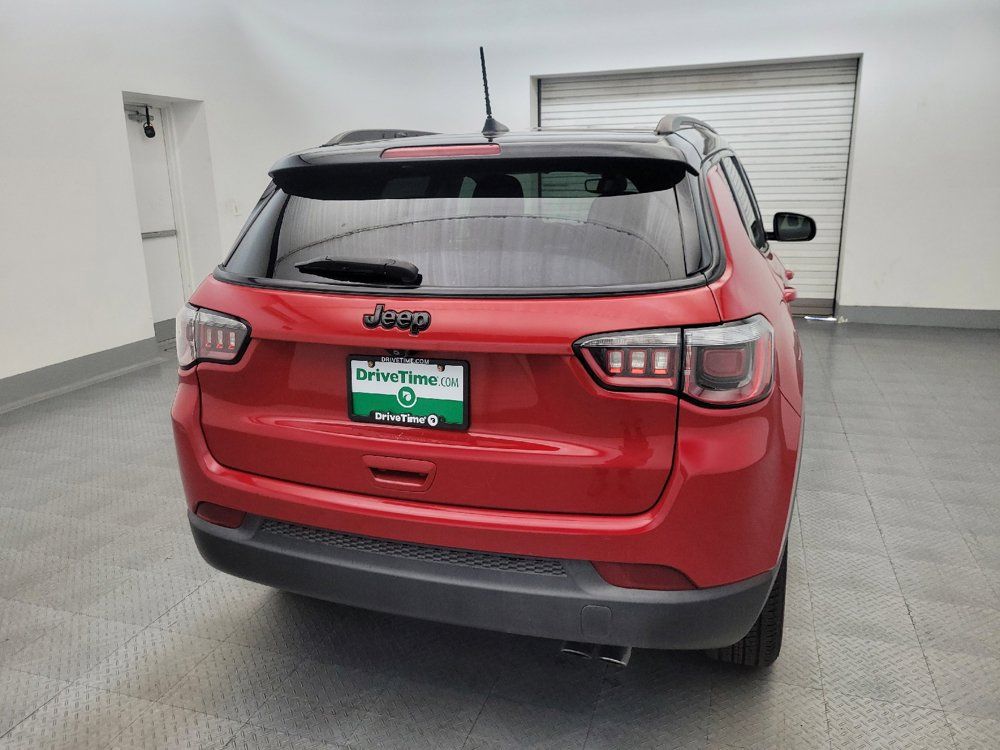 Used 2019 Jeep Compass Latitude FWD image 7