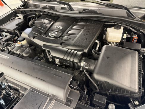 Used 2024 Nissan Armada Platinum w/ Captain's Chairs Package image 35