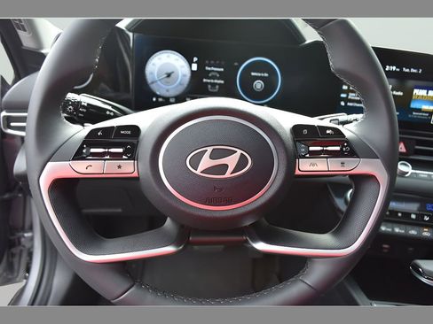 New 2026 Hyundai Elantra Limited FWD image 18