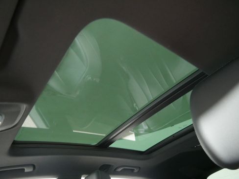 Used 2021 Audi Q8 Prestige w/ Prestige Package image 30