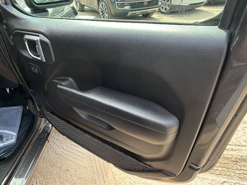 Used 2024 Jeep Wrangler Sport S image 18