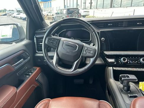Used 2023 GMC Sierra 1500 Denali Ultimate AWD/4WD image 17