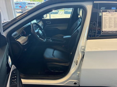 Used 2025 Jeep Compass Limited AWD/4WD image 15
