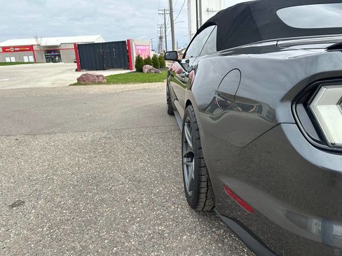 Used 2019 Ford Mustang GT Premium RWD image 20