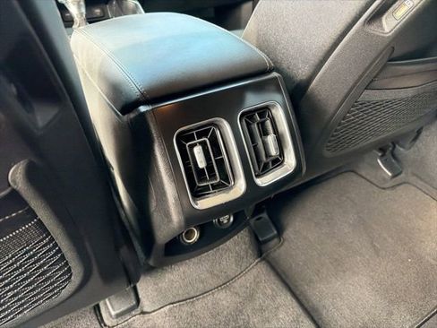 Used 2022 Kia Sorento S image 14