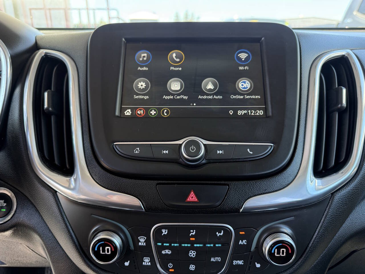 Used 2019 Chevrolet Equinox LT FWD image 17