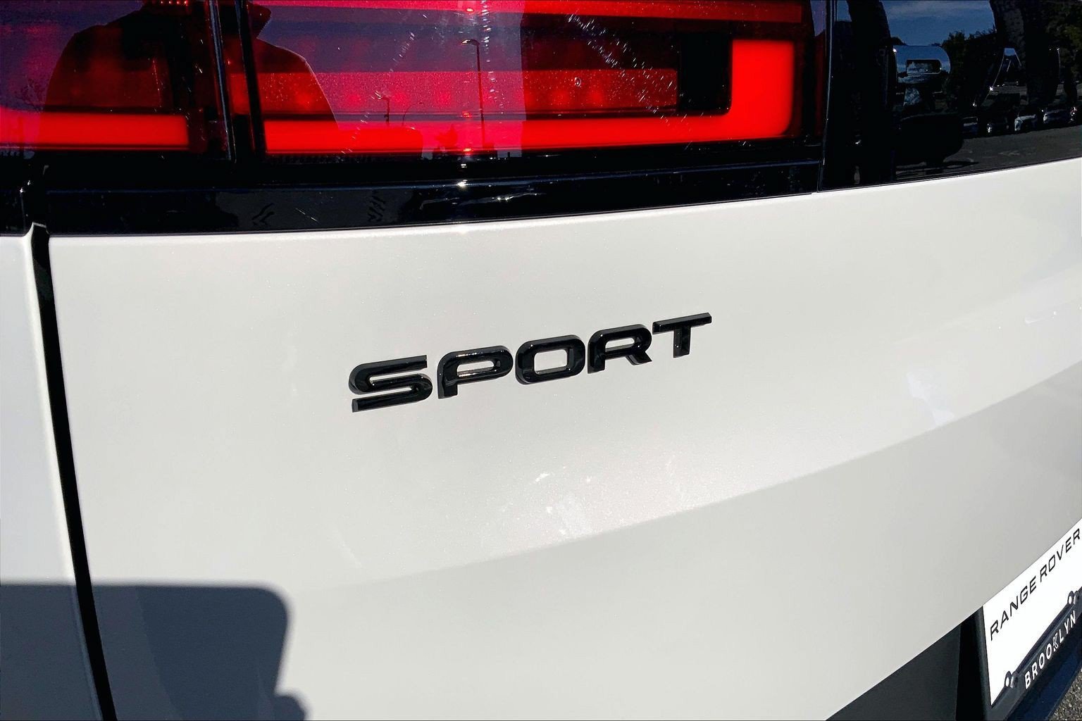New 2027 Land Rover Range Rover Sport SE AWD/4WD image 15