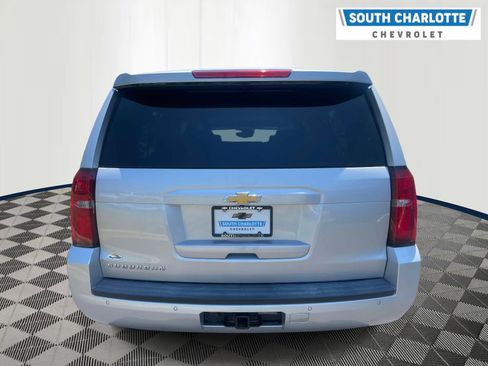 Used 2015 Chevrolet Suburban LT RWD image 5