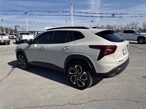 New 2026 Chevrolet Trax RS w/ Driver Confidence Package image 3