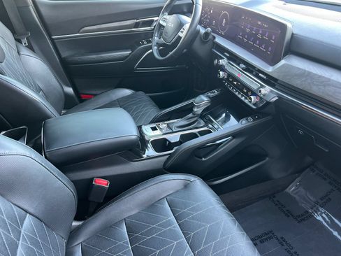 Certified 2024 Kia Telluride SX Prestige X-Line AWD/4WD image 16