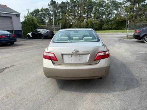 Used 2009 Toyota Camry XLE FWD image 5