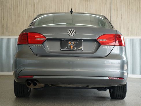 Used 2013 Volkswagen Jetta SE FWD image 9