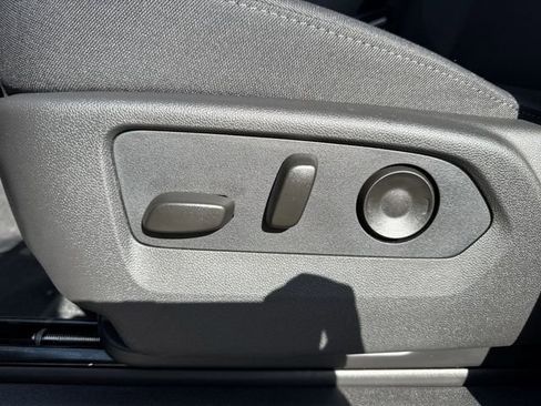 New 2026 GMC Sierra 1500 Elevation image 12