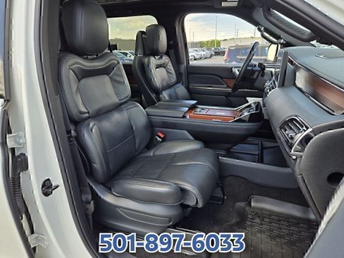 Used 2024 Lincoln Navigator Reserve AWD/4WD image 20