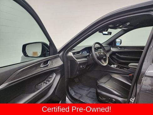 Certified 2025 Jeep Grand Cherokee Limited AWD/4WD image 11