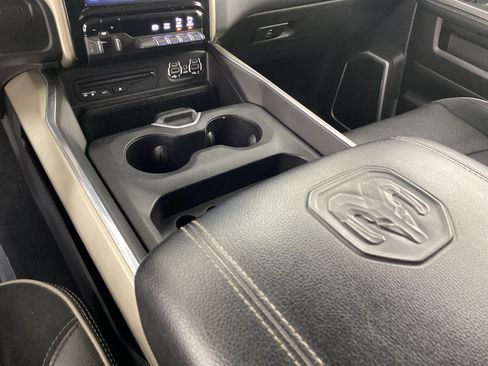 Used 2019 RAM 2500 Laramie AWD/4WD image 32