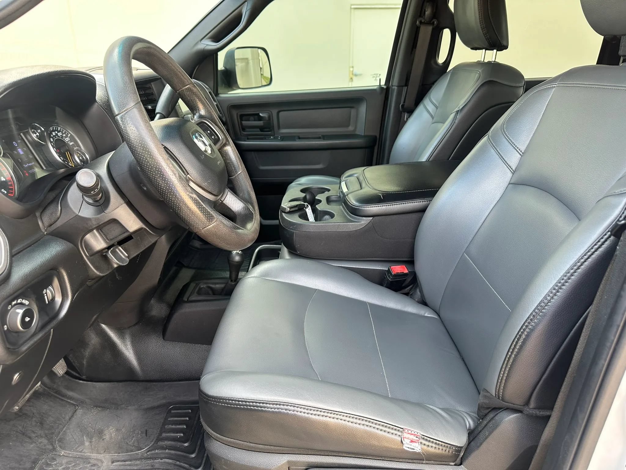 Used 2021 RAM 3500 Tradesman w/ Chrome Appearance Group AWD/4WD image 17