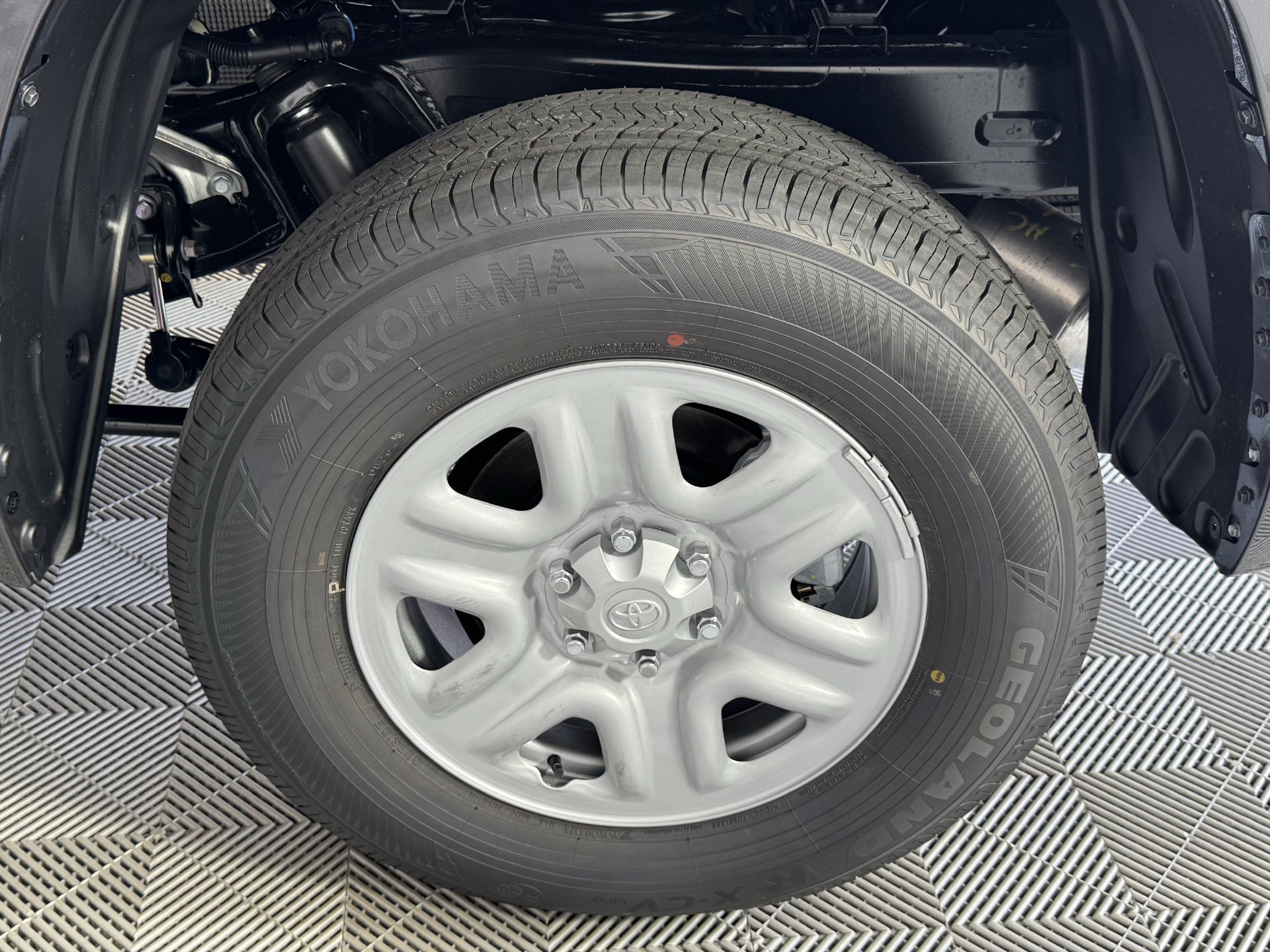 Used 2026 Toyota Tundra SR AWD/4WD image 15