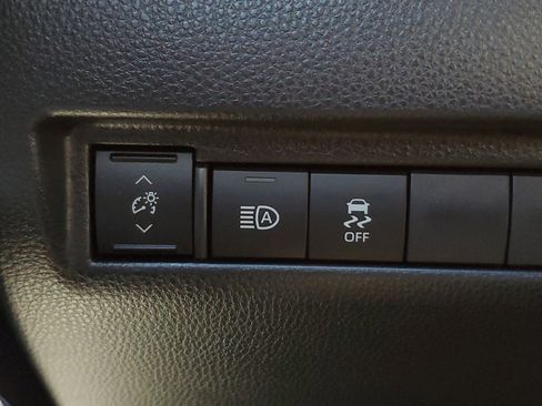 Used 2024 Toyota Venza Limited image 33