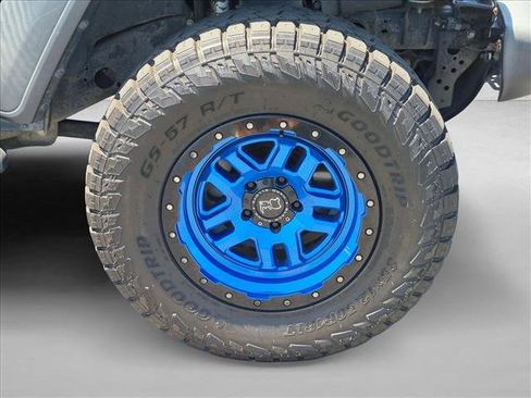 Used 2020 Jeep Wrangler Sport AWD/4WD image 19