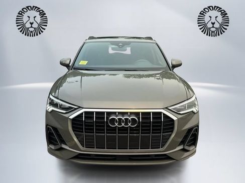 Used 2025 Audi Q3 2.0T Premium AWD/4WD image 2